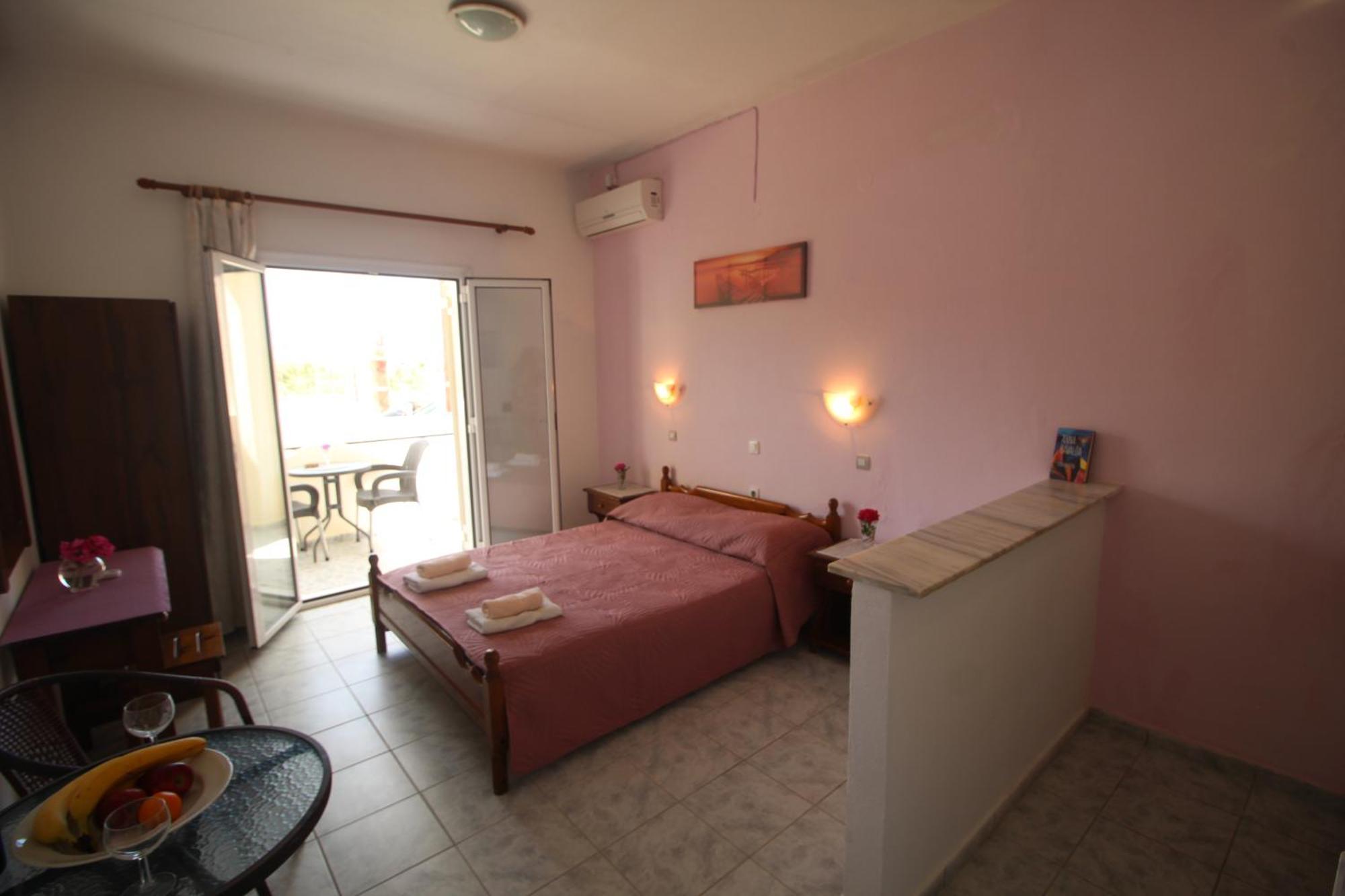 Tony'S Apartments Agios Georgios  Exterior photo